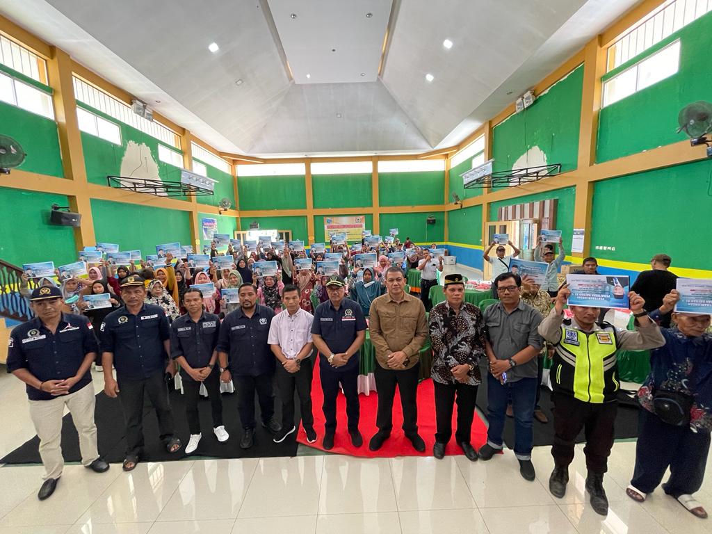 Ratusan warga dari Desa Janju antusias ikut penyebarluasan Perda Bantuan Hukum yang digelar Andi Faisal Assegaf.